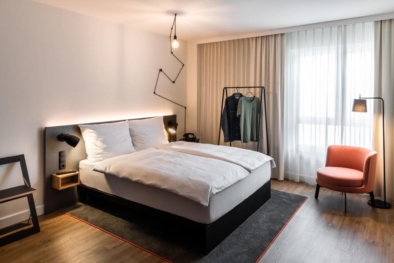 Pentahotel Hotel